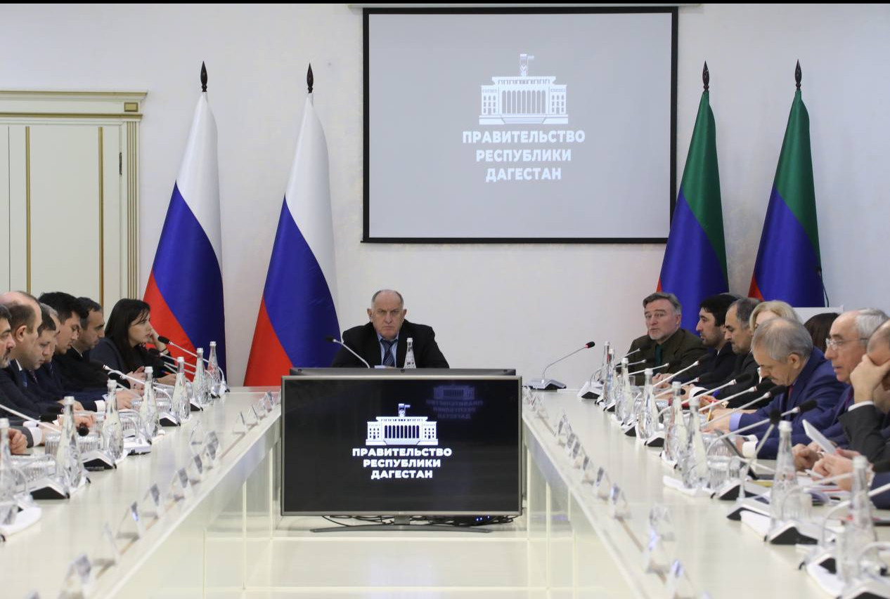 Абдулмуслим Абдулмуслимов провел встречу с руководителями пресс-служб органов исполнительной власти Дагестана