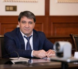 Джамбулат Салавов поздравил дагестанцев с наступающим Новым годом