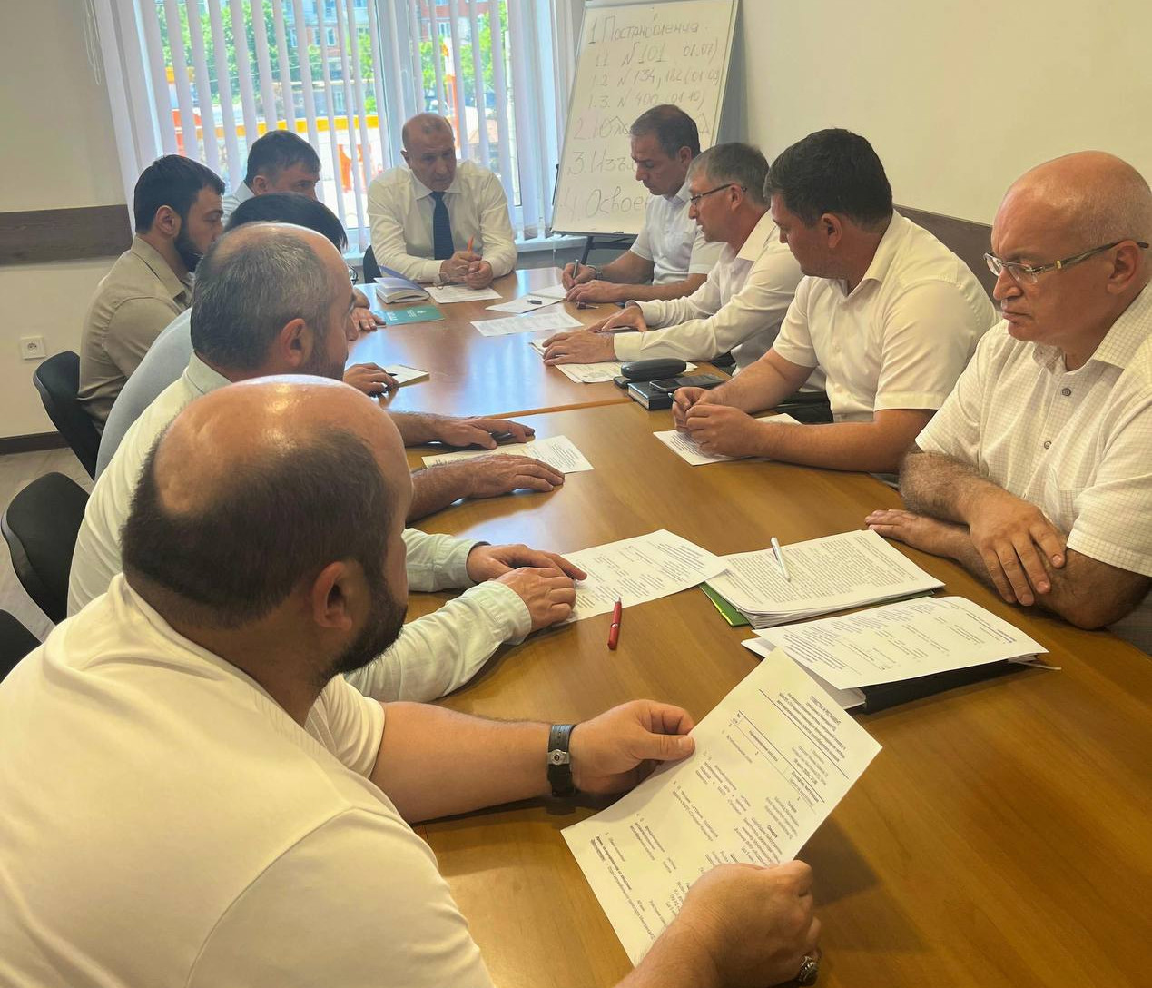 В Минтрансе Дагестана обсудили развитие электронной очереди и автоматизированных пунктов весогабаритного контроля
