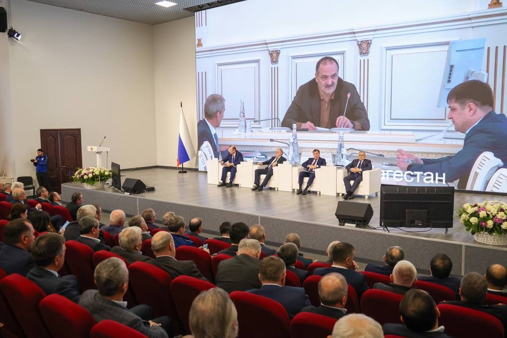 Сергей Меликов рассказал о строительстве обходов дагестанских городов