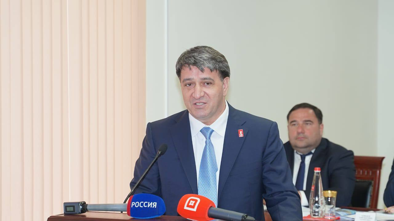 Джамбулат Салавов: «Общая протяженность автодорог общего пользования в Республике Дагестан составляет 29,3 тыс. км»