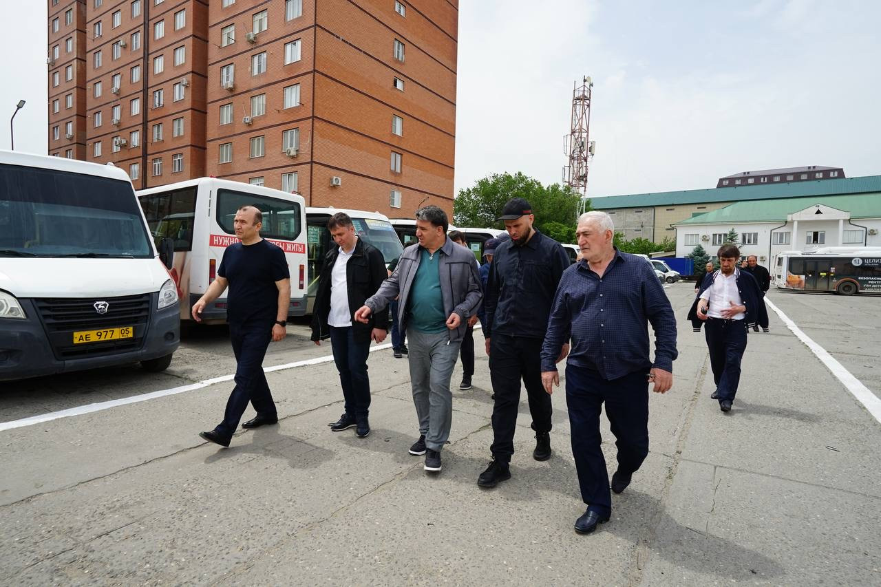 Джамбулат Салавов осмотрел новую территорию для обслуживания маршрутов в Махачкале