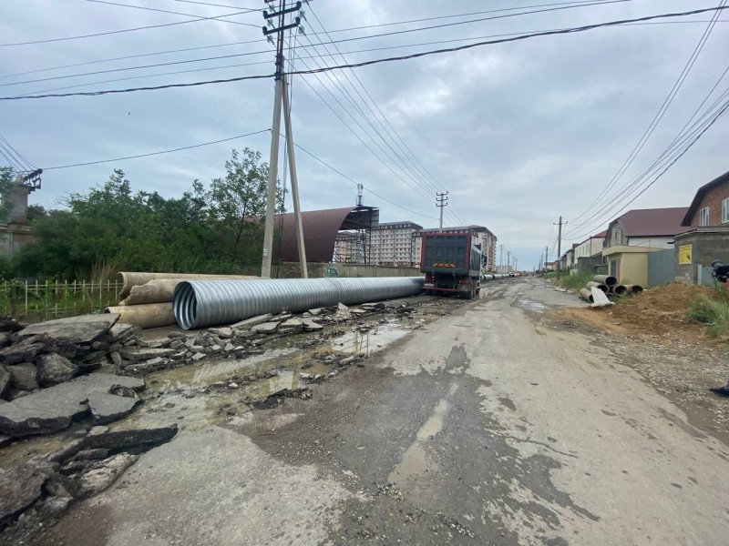 В рамках БКД в Махачкале ремонтируют подъездную дорогу к новой школе