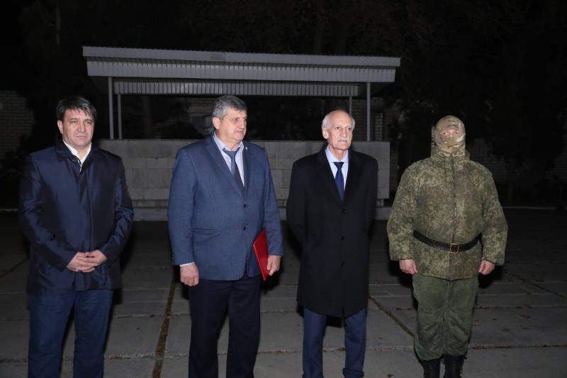 Пограничникам Дагестана передали комплекты для нужд военнослужащих