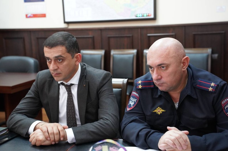 Руководитель ГКУ РД “ЦОДД” Наби Алиев принял участие в межведомственном совещании, которое состоялось в Управлении Госавтоинспекции МВД по Республике Дагестан