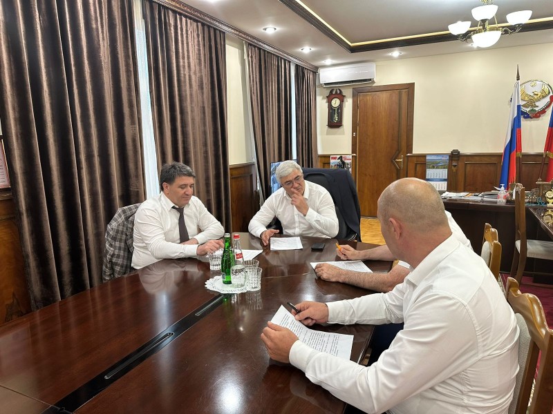 Джумбулат Салавов встретился с главой Буйнакска