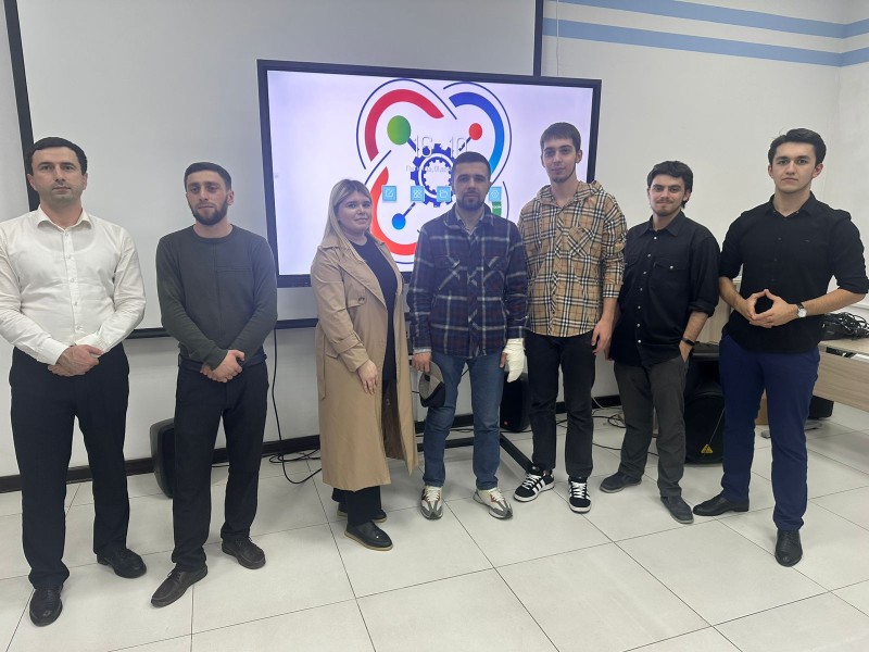 Команда Автомобильно-дорожного колледжа приняла участие в конкурсе «Кибердром»