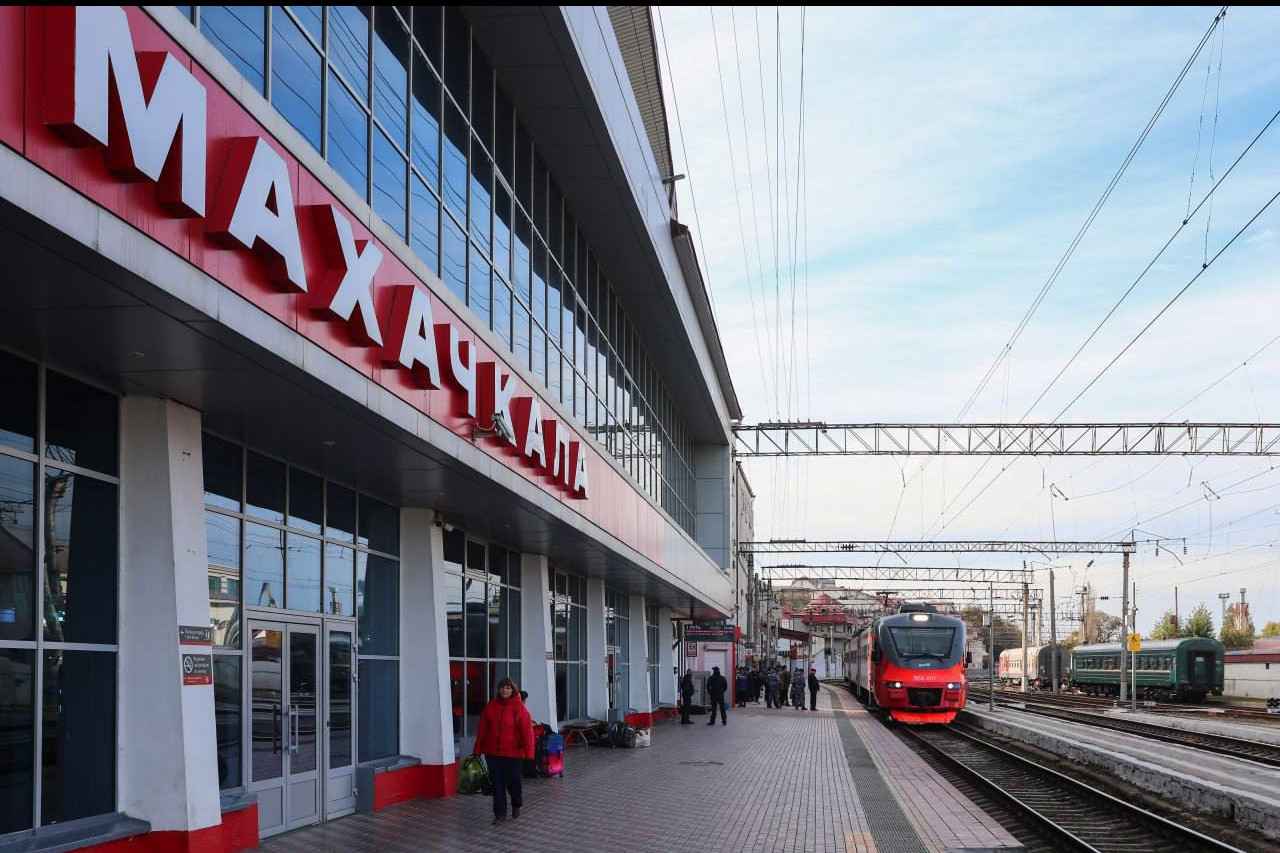 Уважаемые работники и ветераны железнодорожного транспорта!
