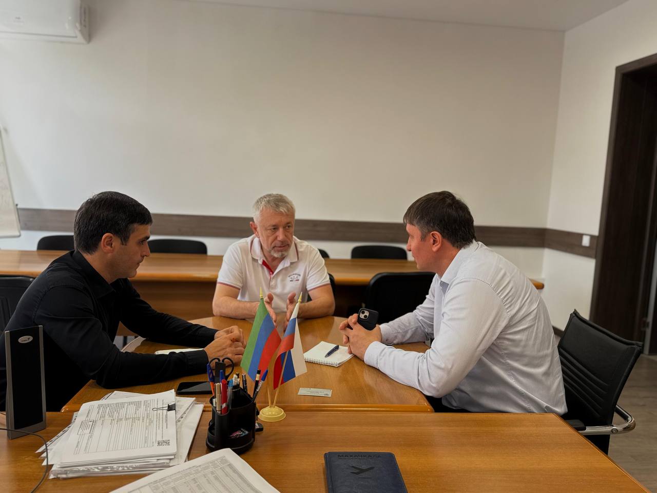 Итоги встречи в Минтрансе РД по авиасообщению с Новосибирском