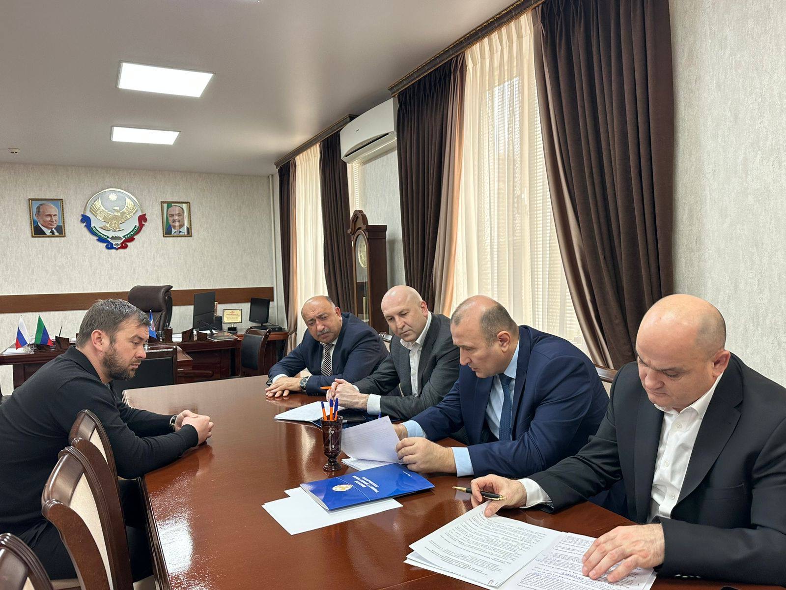 Магомед Тагиров провел выездной прием граждан в Кумторкалинском районе