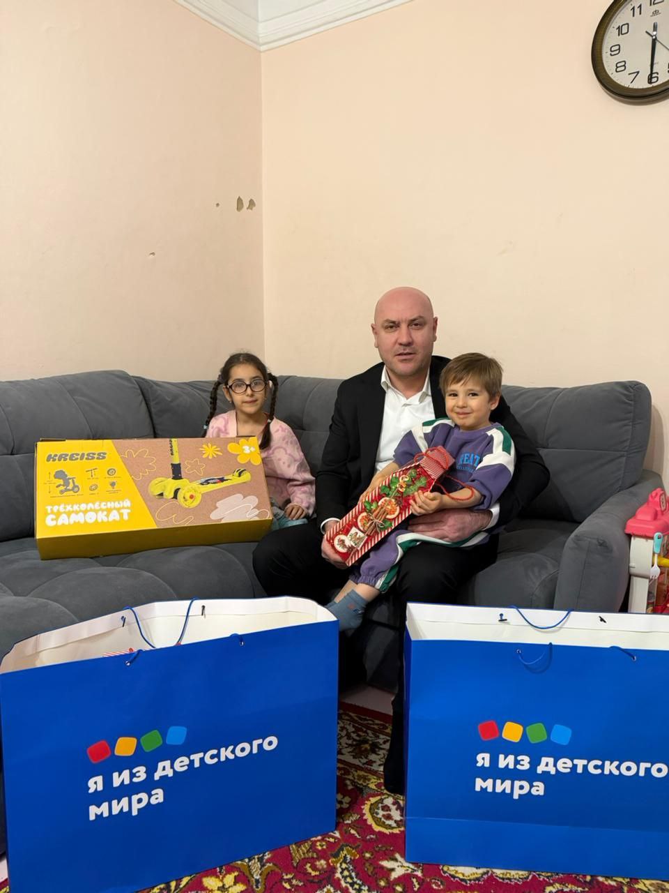 Заместители руководителя ГКУ «Дагестанавтодор» приняли  участие в акции «Елка желаний»