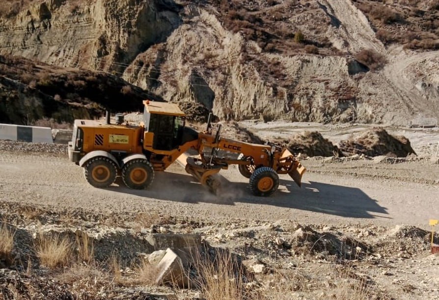 Дорожники Дагестана продолжают работы по содержанию и благоустройству дорог