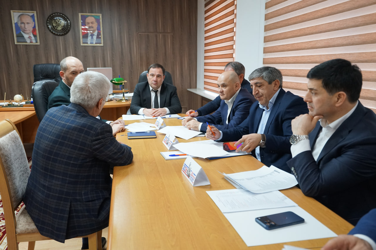 Арсланбек Алибеков провел личный прием граждан в Кизляре