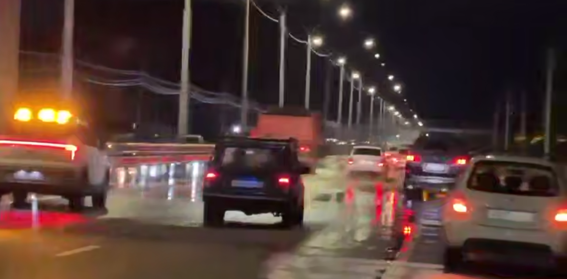 Дорожные службы в Дагестане продолжают работу в круглосуточном усиленном режиме.