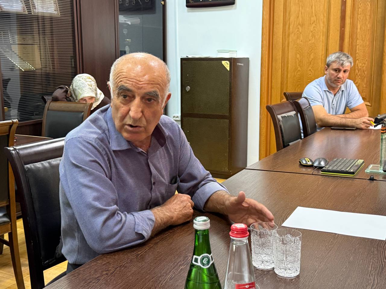 Нариман Батырбиев провел выездной прием граждан в Карабудахкентском районе