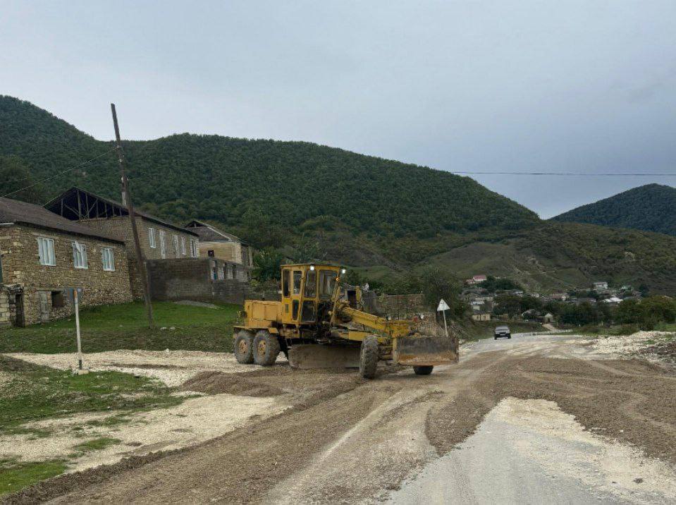 Дорожники Дагестана продолжают работы по благоустройству дорог
