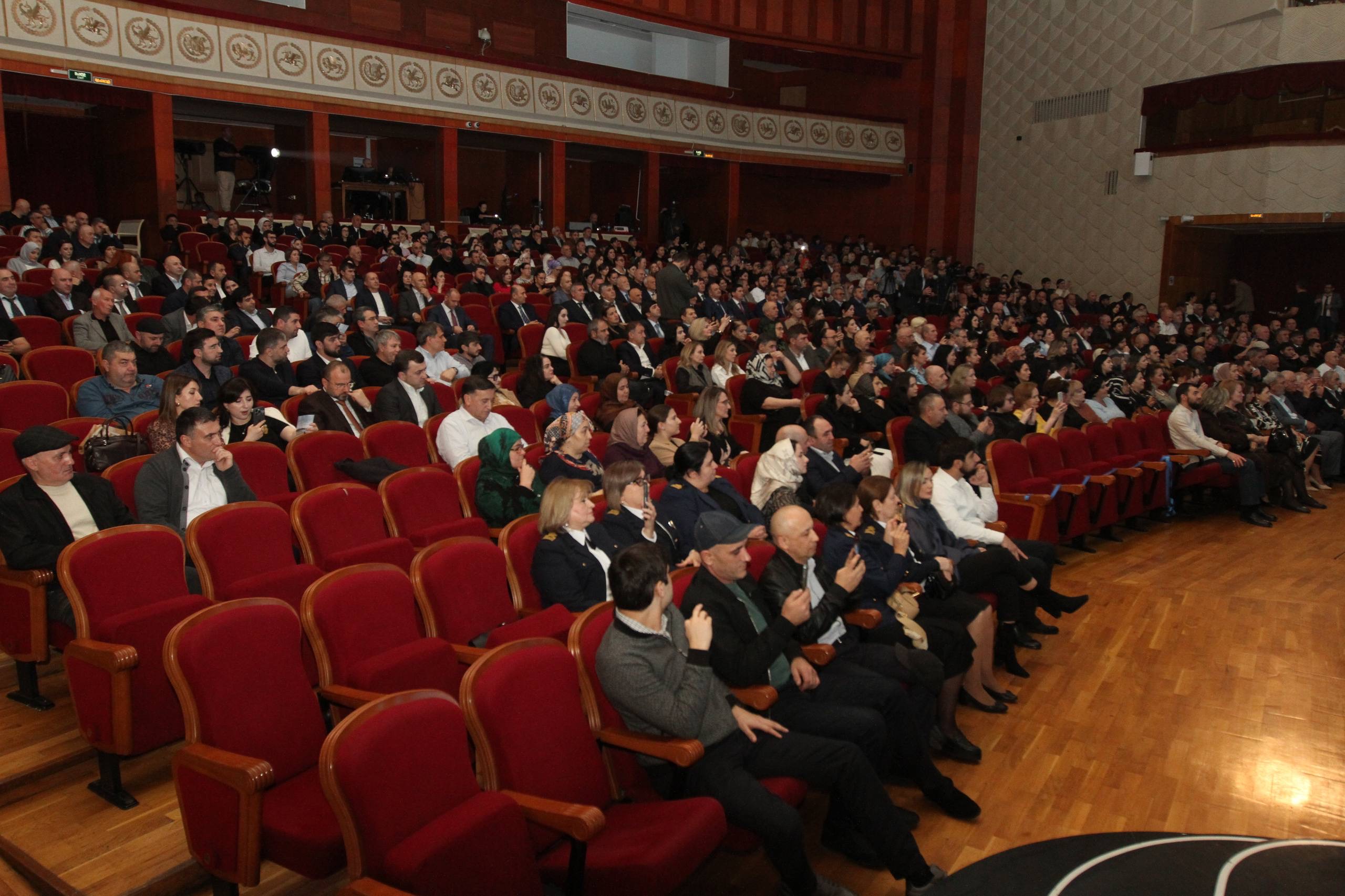 Магомед Тагиров отметил высокий профессионализм работников и ветеранов Махачкалинского морского порта