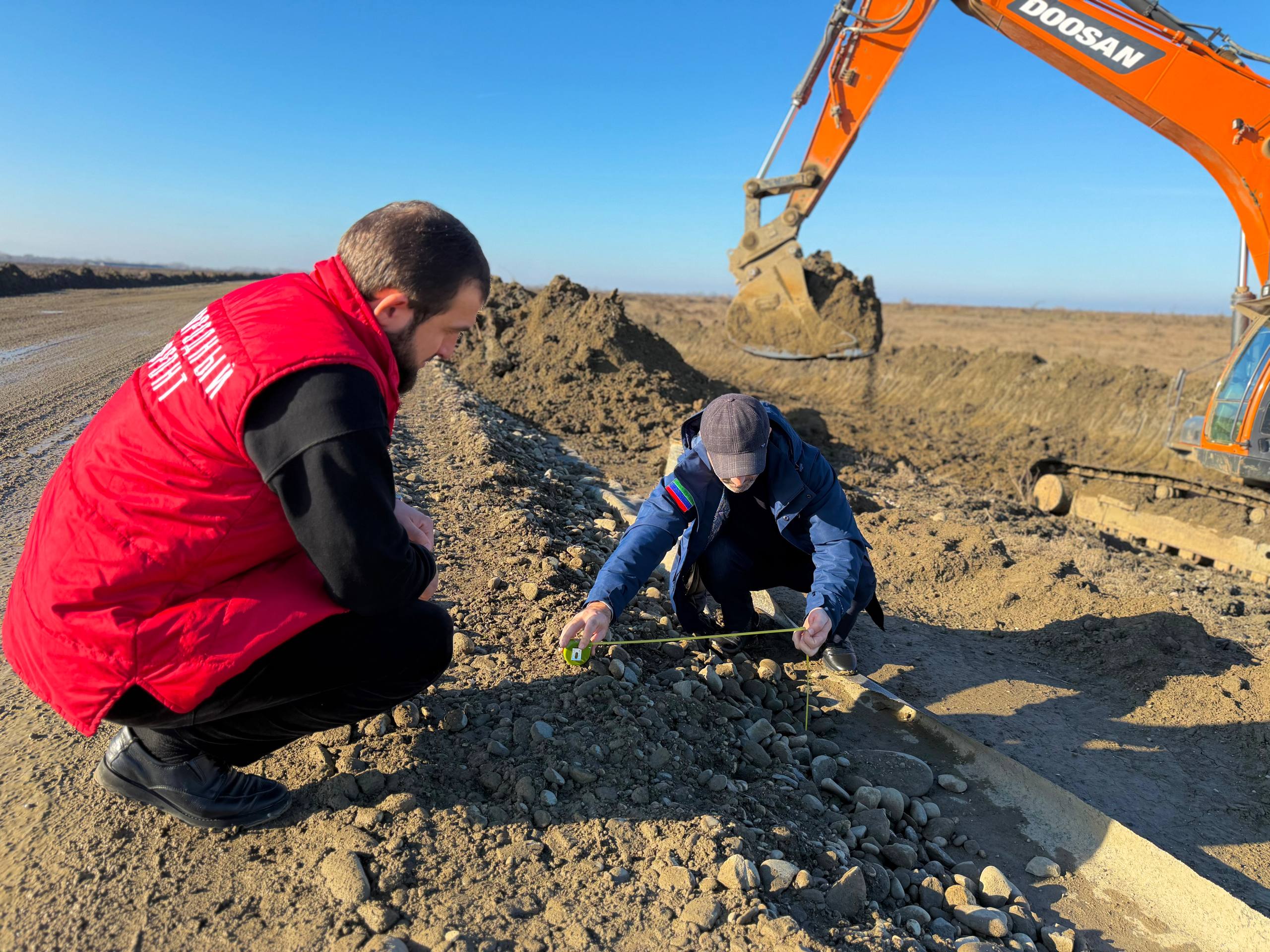 Инспекция на объекте капитального ремонта дороги в Кумторкалинском районе