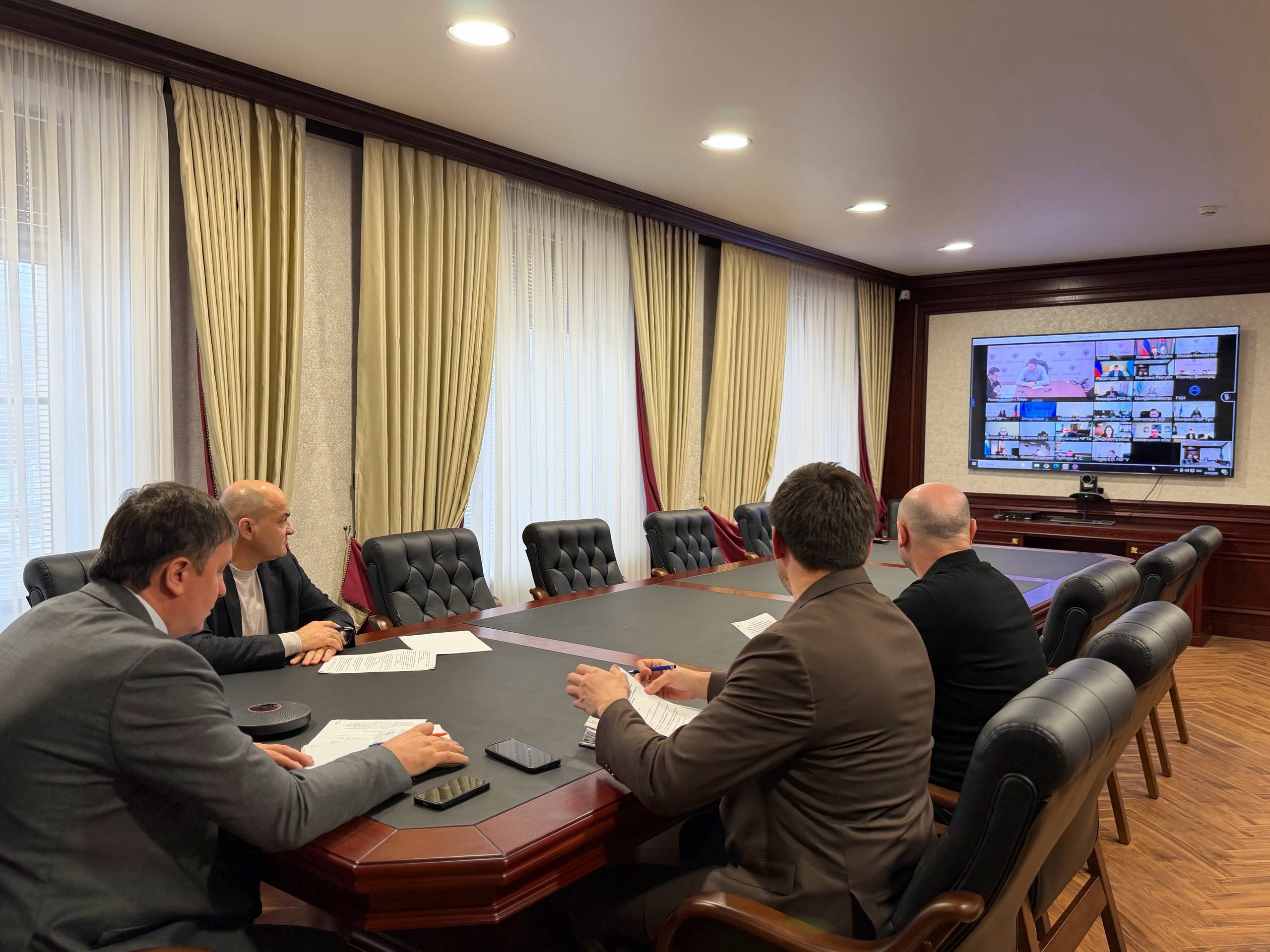 В Минтрансе РД прошло совещание по вопросу реализации программ дорожной деятельности