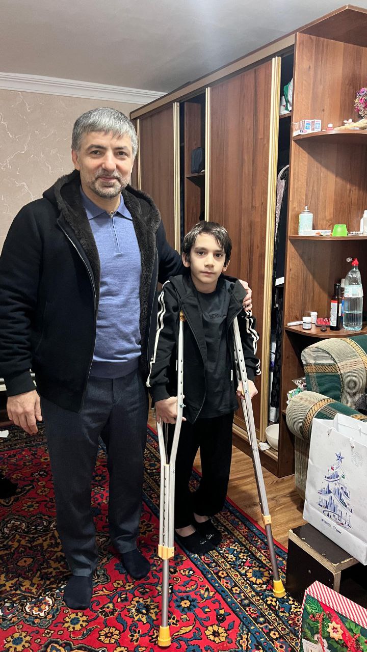 Заместители руководителя ГКУ «Дагестанавтодор» приняли  участие в акции «Елка желаний»