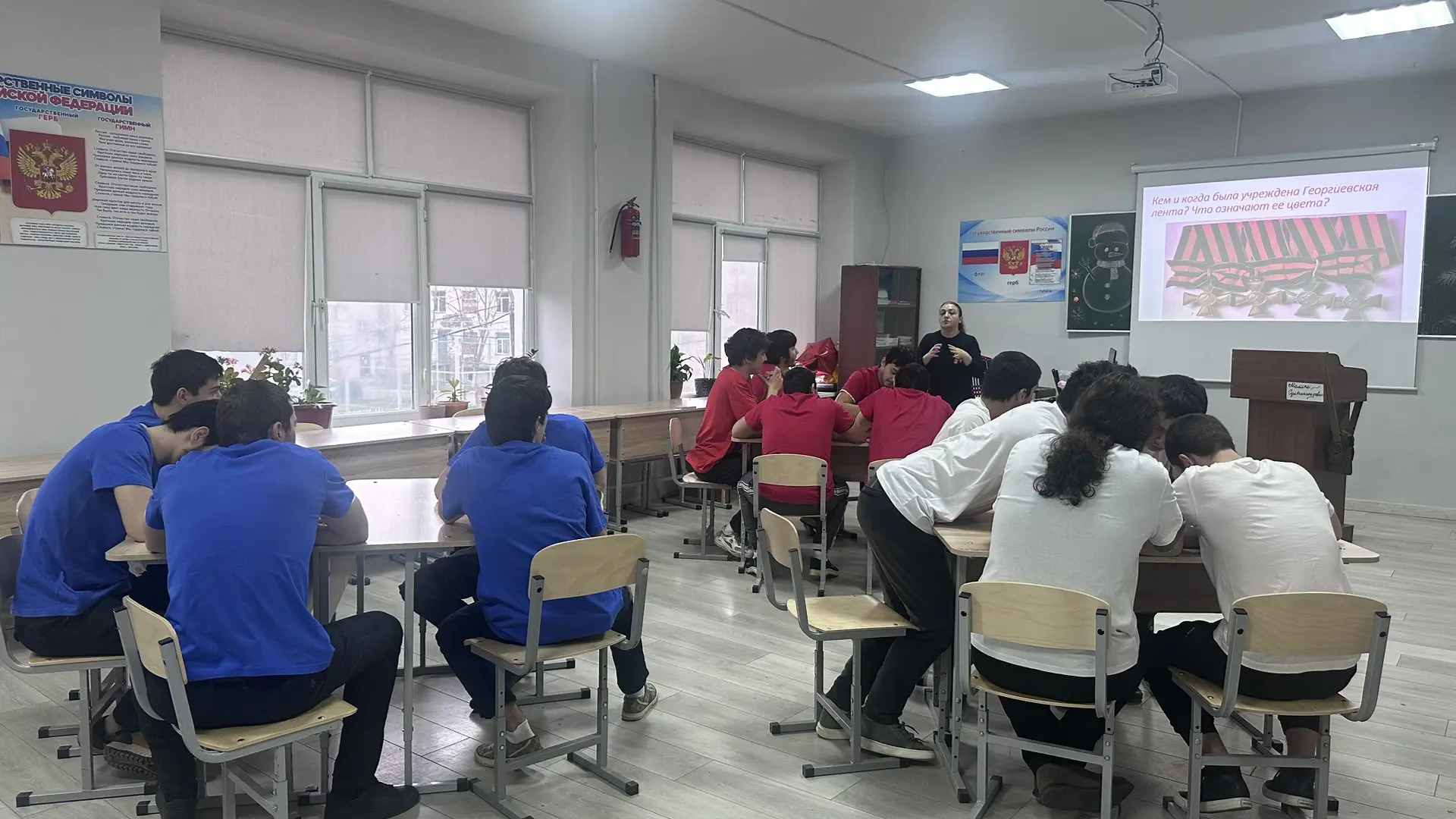 В Автомобильно-дорожном колледже прошел конкурс «Учимся Родину защищать!»