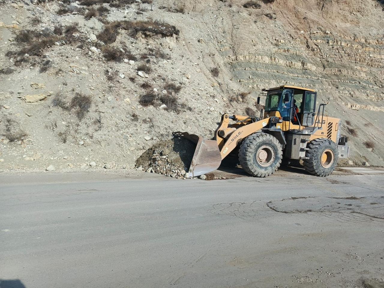 Дорожники Дагестана продолжают работы по содержанию и благоустройству дорог