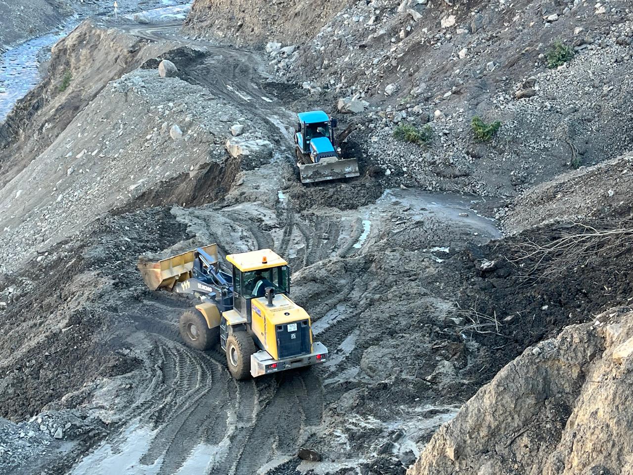 Дорожники Дагестана продолжают работы по содержанию и благоустройству дорог