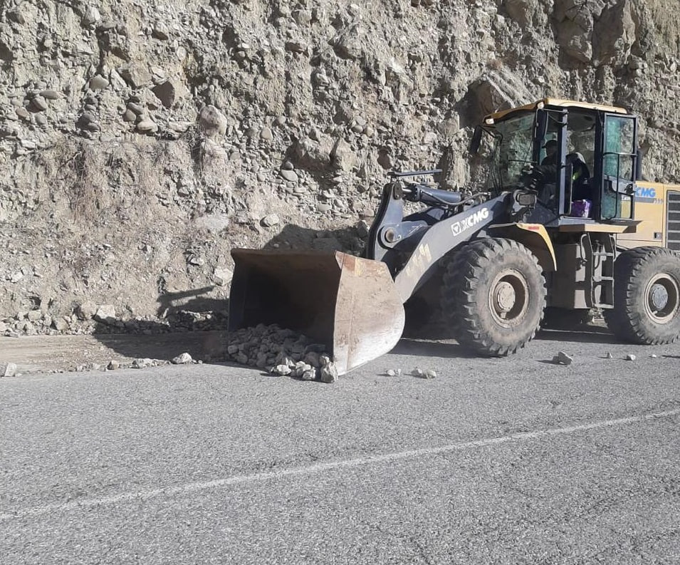 Дорожники Дагестана продолжают работы по содержанию и благоустройству дорог