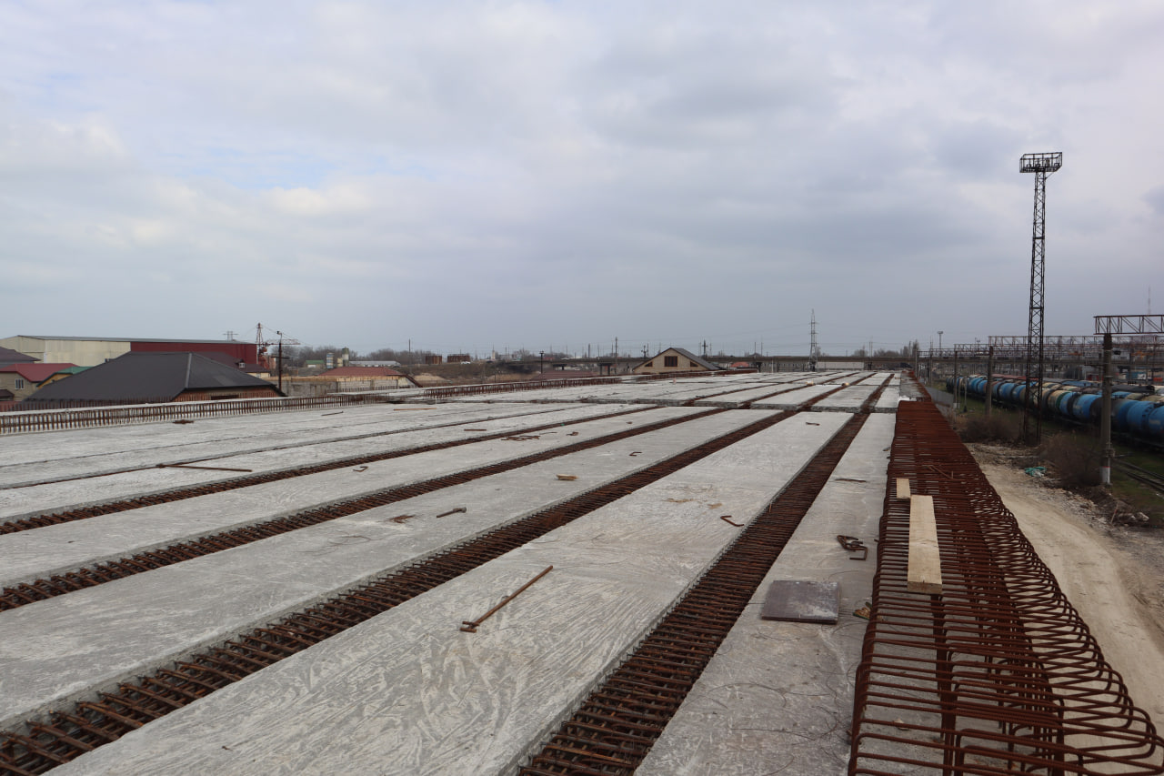 В Дагестане продолжается строительство подъездной дороги к Махачкалинскому порту по нацпроекту