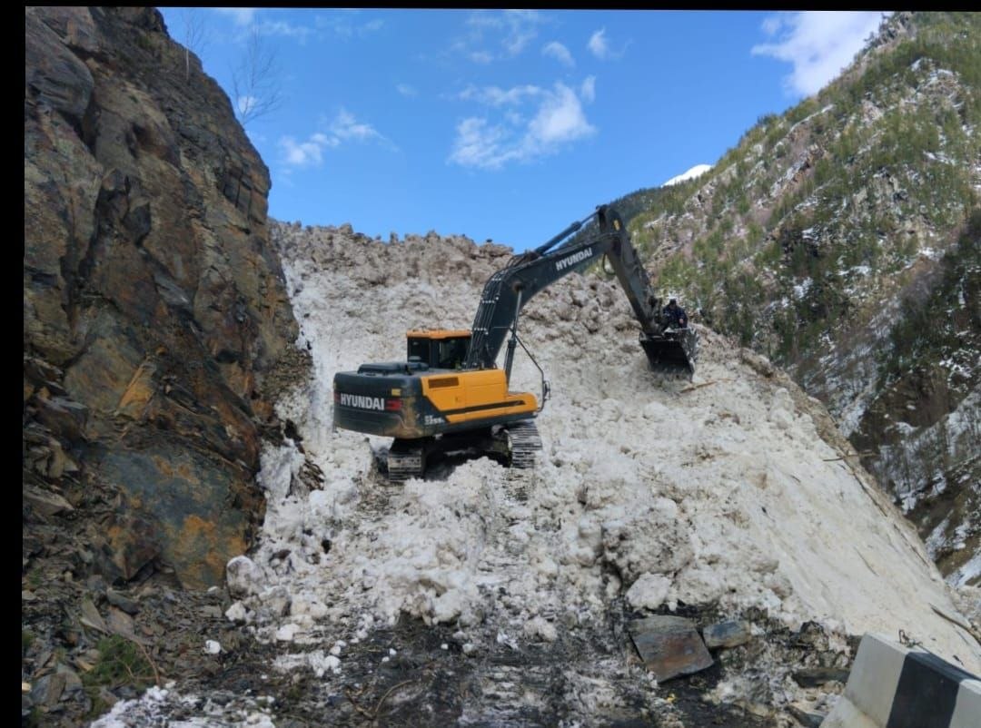 В Дагестане ежедневно ликвидируют последствия стихии на дорогах республики