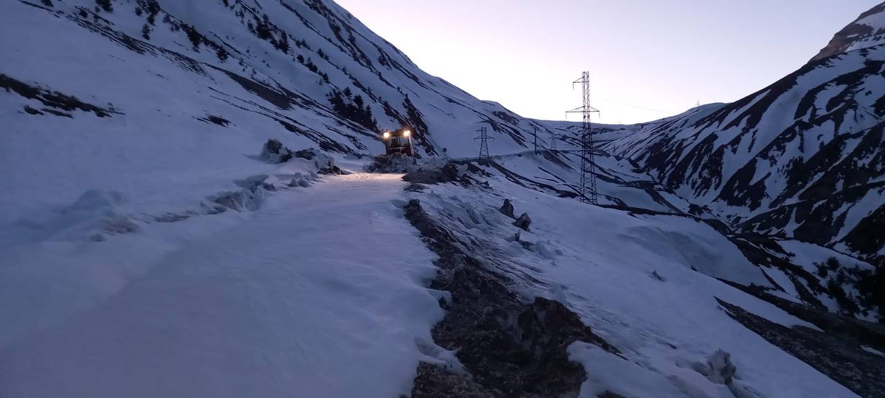 В Дагестане ежедневно ликвидируют последствия стихии на дорогах республики