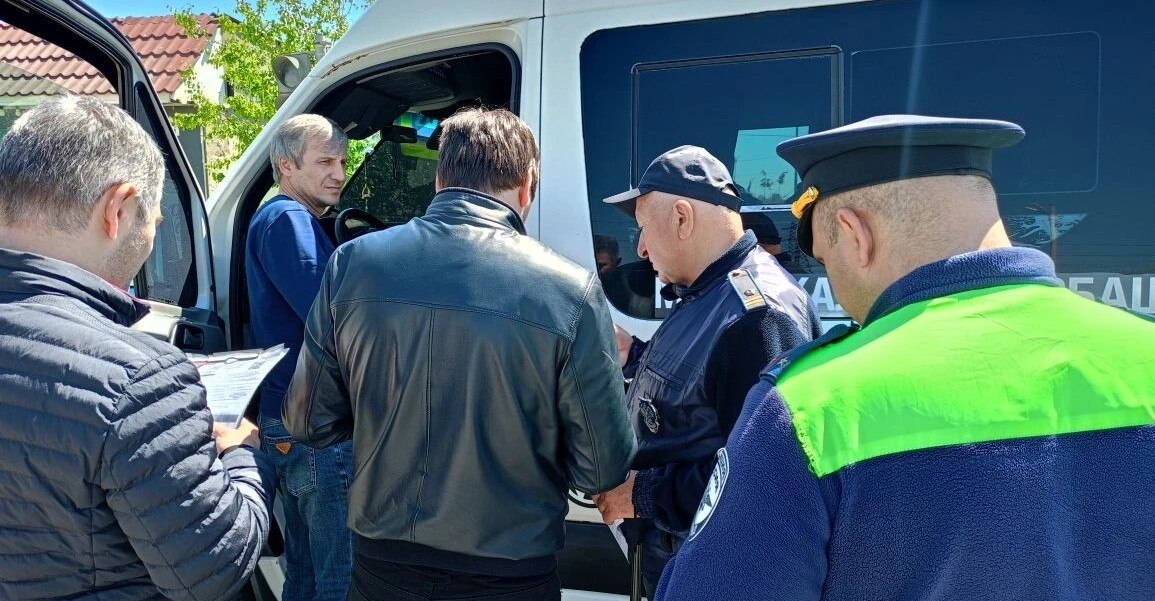 Сотрудники Минтранса Дагестана проверили безопасность пассажирских перевозок в Бабаюртовском районе