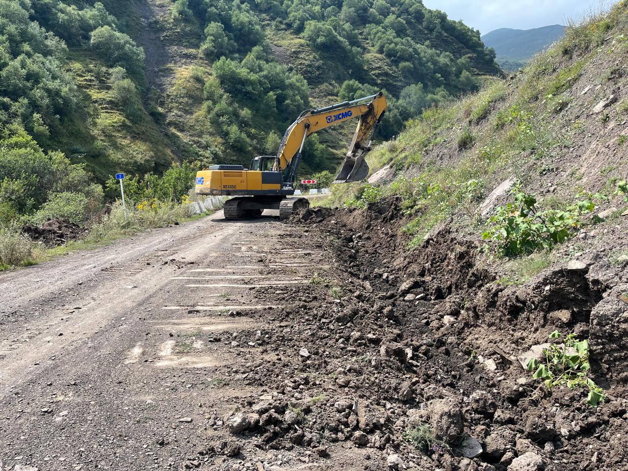 Дорожники Дагестана продолжают работы по содержанию и благоустройству дорог