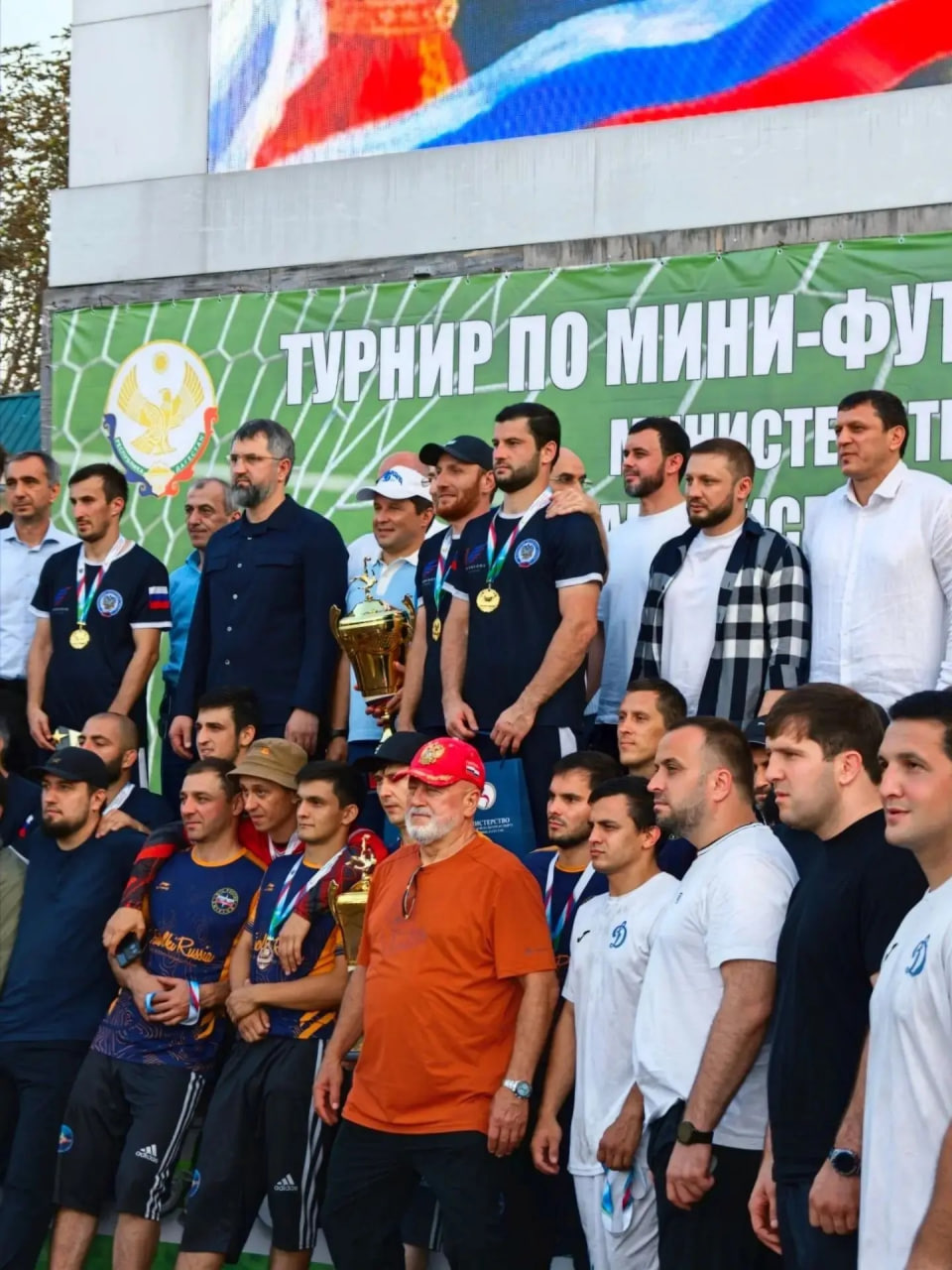 Джамбулат Гаджиев вместе с коллективом Минтранса поддержал участников футбольного турнира ведомств Дагестана
