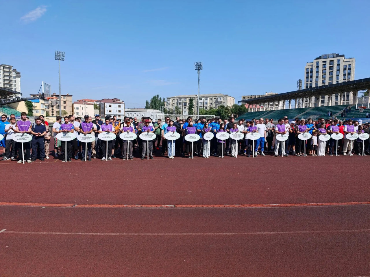 Джамбулат Гаджиев вместе с коллективом Минтранса поддержал участников футбольного турнира ведомств Дагестана